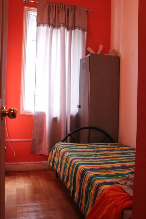 Hostal Barrio Brasil Santiago Ngoại thất bức ảnh